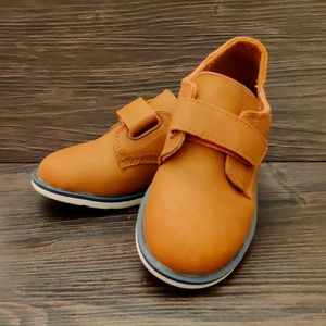 NWOT The Children’s Place Toddler Boys Dress Shoes in Tan(New without Tag & Box)